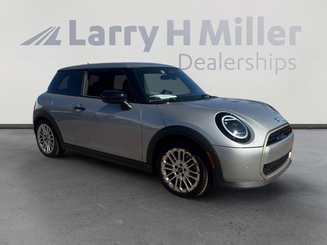 used 2025 MINI Hardtop car, priced at $28,614