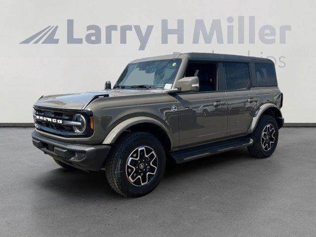 new 2025 Ford Bronco car, priced at $52,999