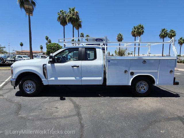 new 2025 Ford F-250 car, priced at $51,852