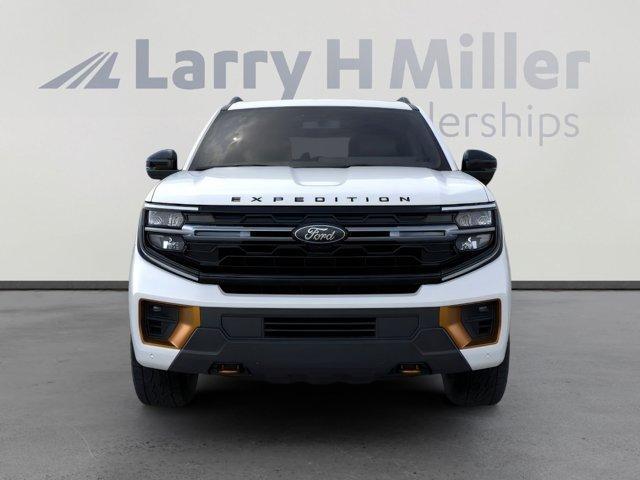 new 2025 Ford Expedition car, priced at $85,837