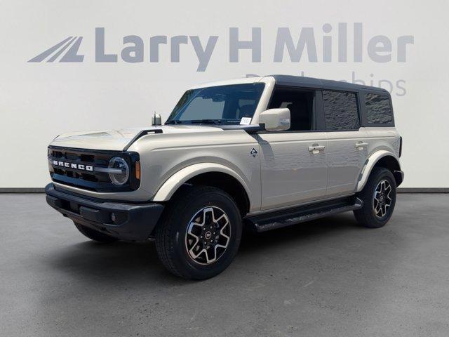 new 2025 Ford Bronco car, priced at $54,909