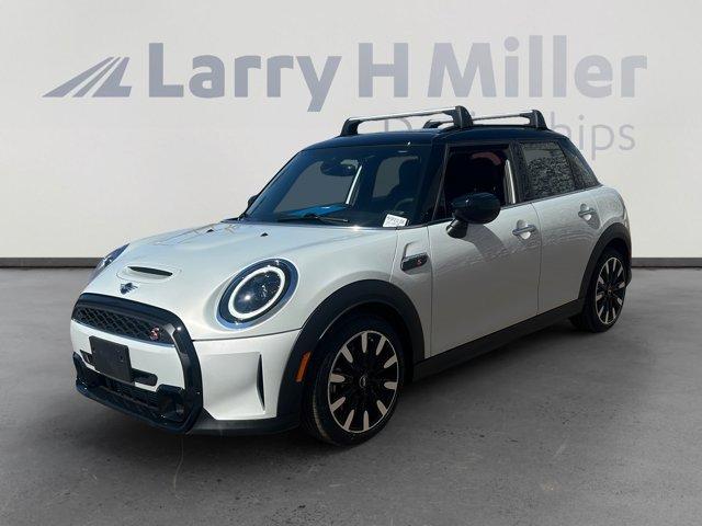 used 2023 MINI Hardtop car, priced at $27,800