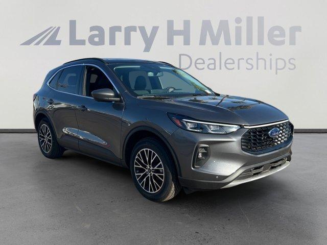 new 2025 Ford Escape car, priced at $39,090
