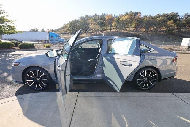 new 2025 Honda Accord Hybrid car, priced at $40,950