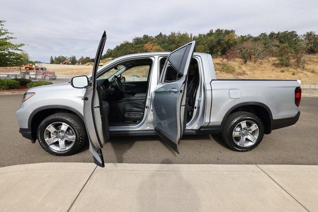 new 2025 Honda Ridgeline car, priced at $44,430