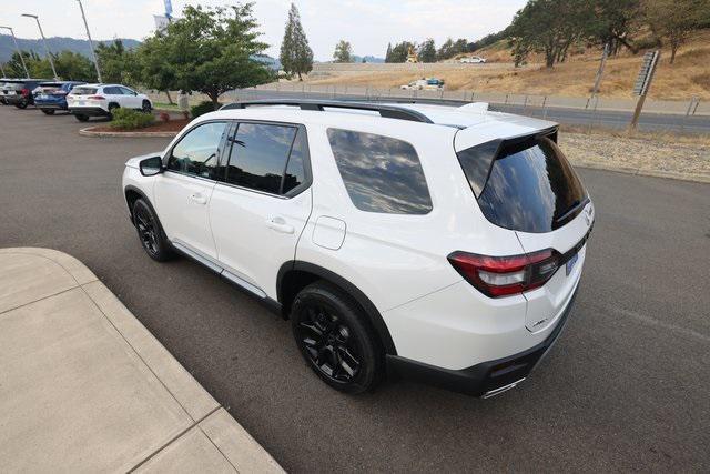 new 2025 Honda Pilot car, priced at $53,450