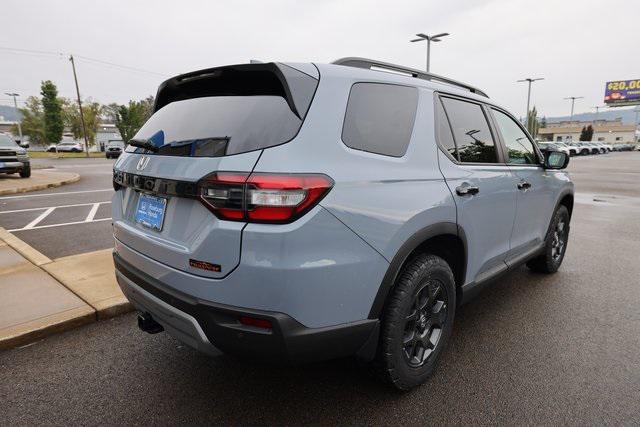 new 2025 Honda Pilot car, priced at $51,350