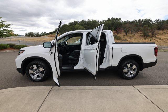 new 2025 Honda Ridgeline car, priced at $46,585