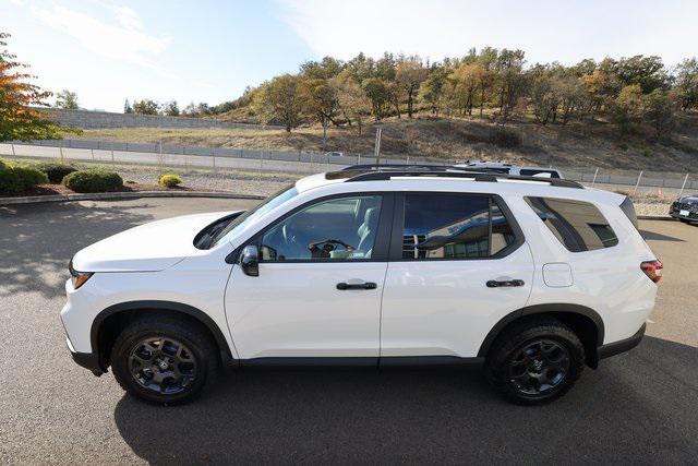 new 2025 Honda Pilot car, priced at $51,350