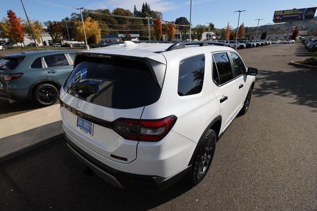 new 2025 Honda Pilot car, priced at $51,350