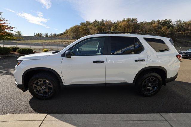 new 2025 Honda Pilot car, priced at $51,350