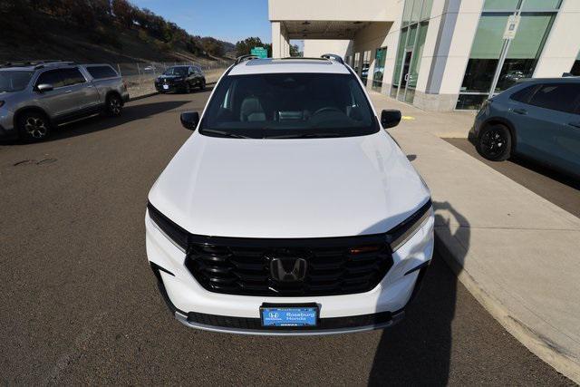 new 2025 Honda Pilot car, priced at $51,350