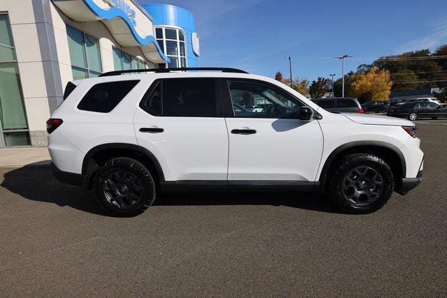 new 2025 Honda Pilot car, priced at $51,350