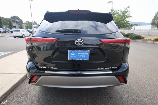 used 2022 Toyota Highlander car, priced at $38,989