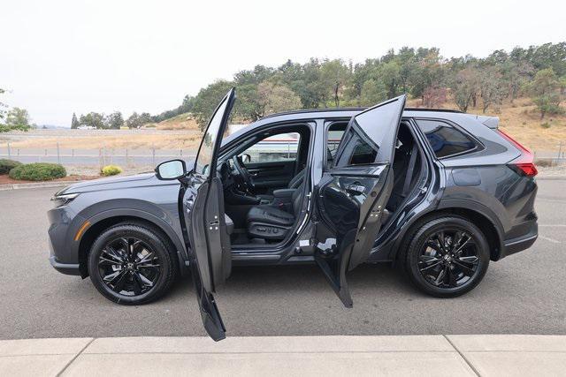 new 2026 Honda CR-V Hybrid car, priced at $43,700
