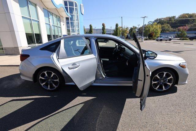 new 2026 Honda Civic Hybrid car, priced at $33,490