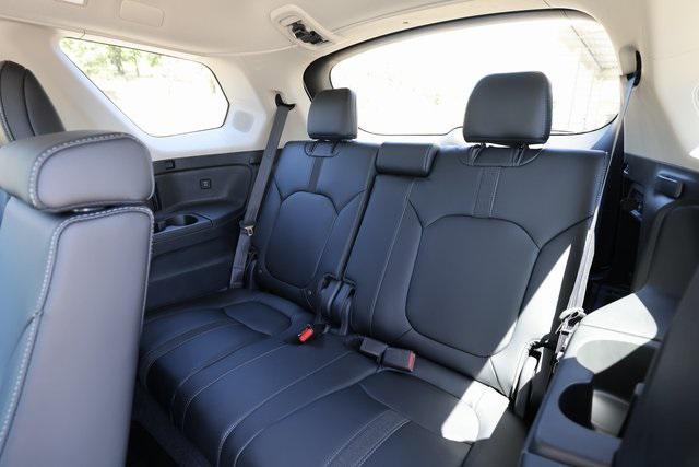 new 2025 Honda Pilot car, priced at $49,621