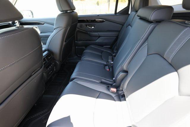 new 2025 Honda Pilot car, priced at $49,621