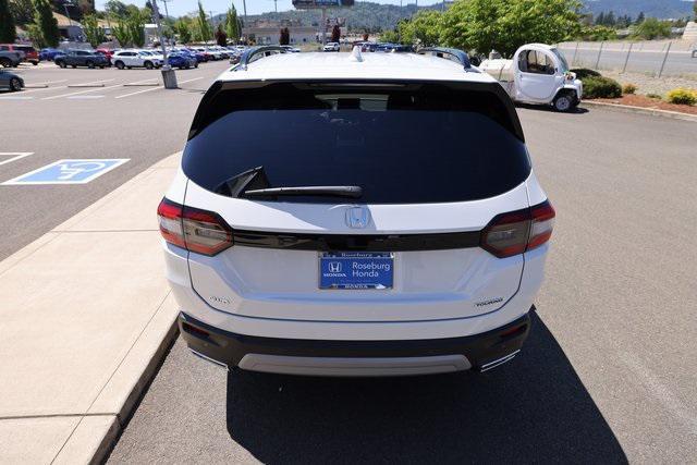 new 2025 Honda Pilot car, priced at $49,621