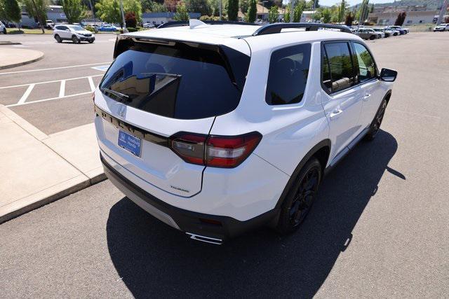 new 2025 Honda Pilot car, priced at $49,621