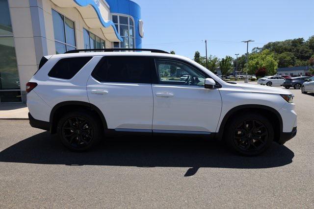new 2025 Honda Pilot car, priced at $49,621