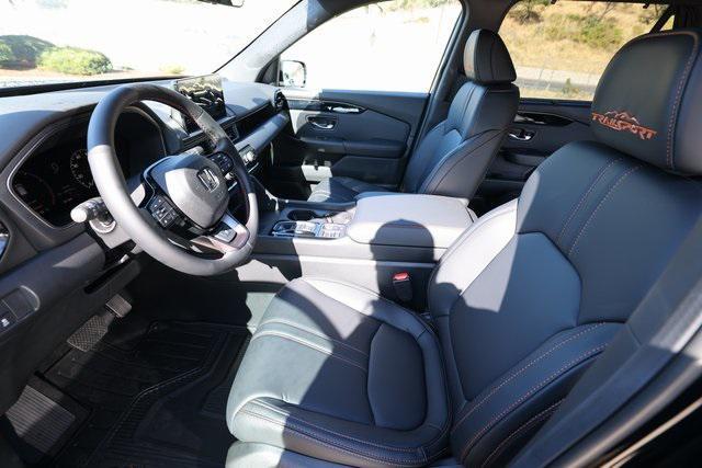 new 2025 Honda Pilot car, priced at $50,850