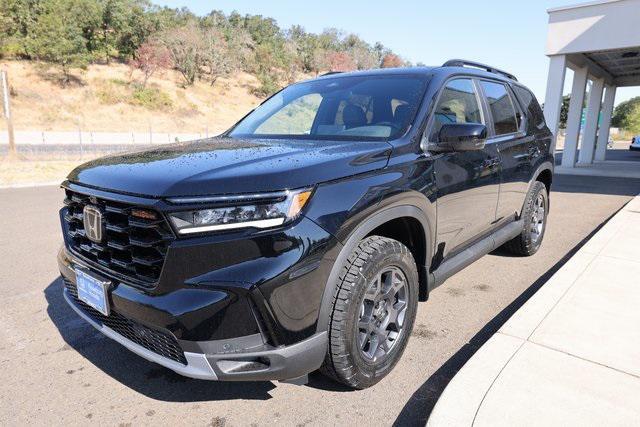 new 2025 Honda Pilot car, priced at $50,850