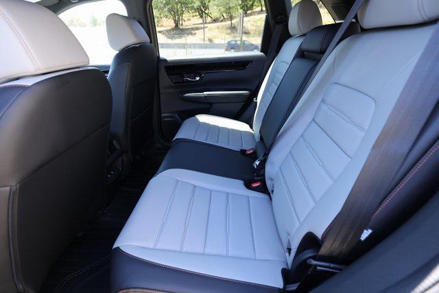 new 2026 Honda CR-V Hybrid car, priced at $43,645