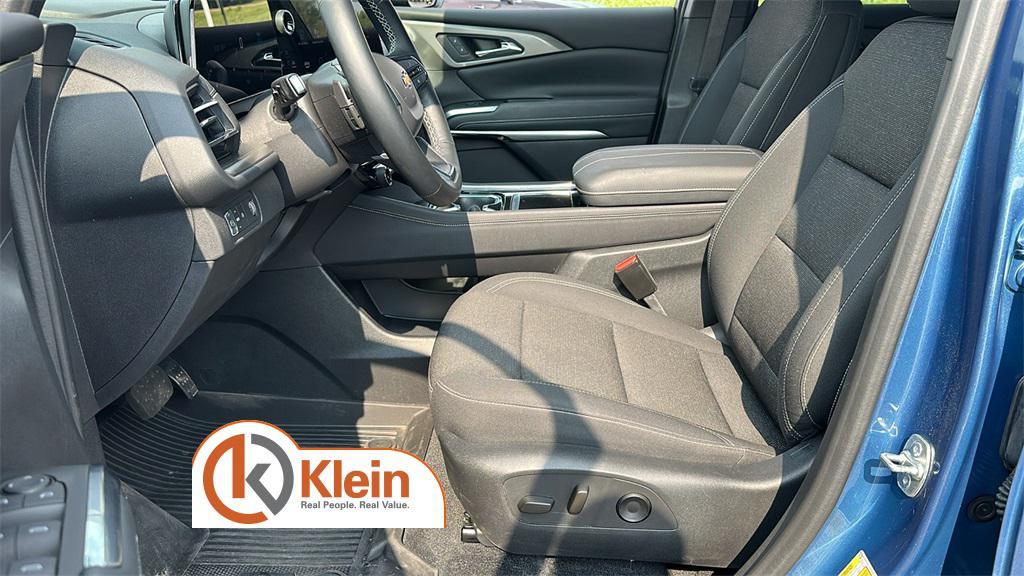 used 2024 Chevrolet Traverse car, priced at $39,383