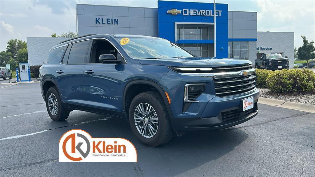 used 2024 Chevrolet Traverse car, priced at $39,383