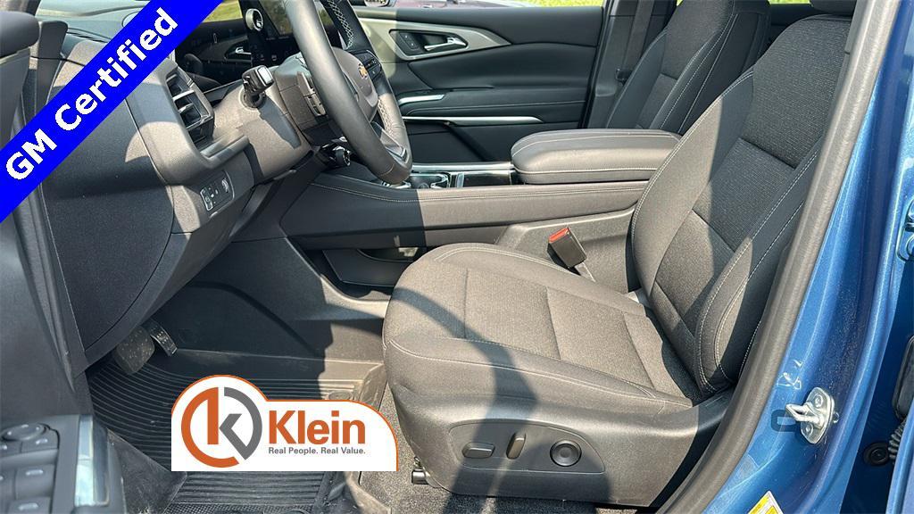 used 2024 Chevrolet Traverse car, priced at $38,998