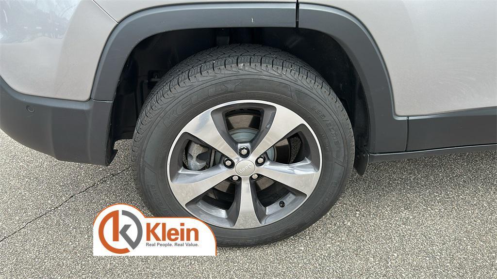 used 2019 Jeep Cherokee car, priced at $18,500