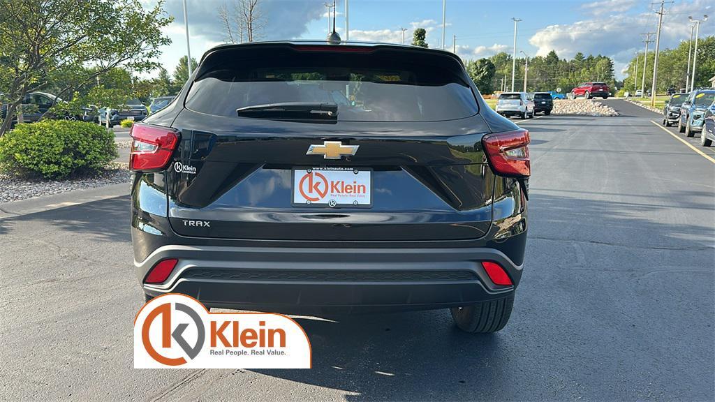 new 2025 Chevrolet Trax car, priced at $21,895