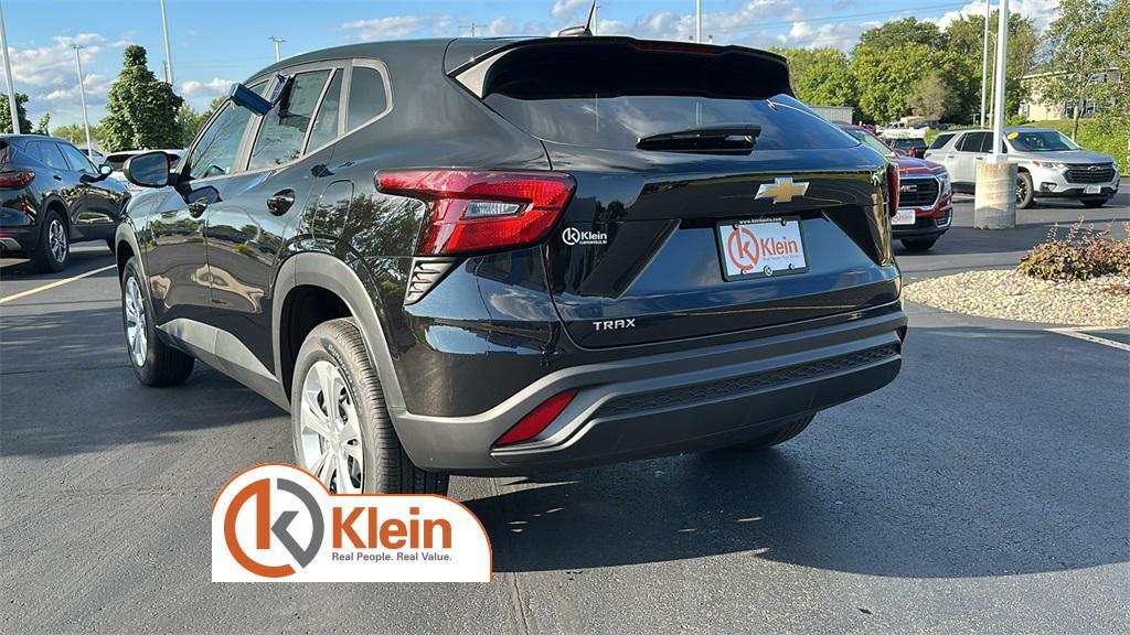 new 2025 Chevrolet Trax car, priced at $21,895