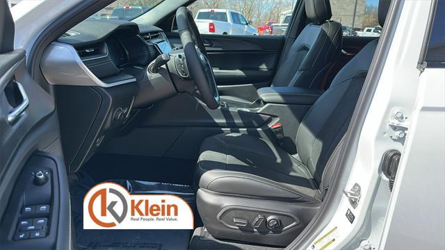 new 2025 Jeep Grand Cherokee L car, priced at $46,423
