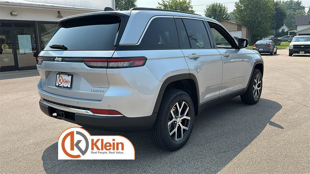 new 2025 Jeep Grand Cherokee car, priced at $45,240