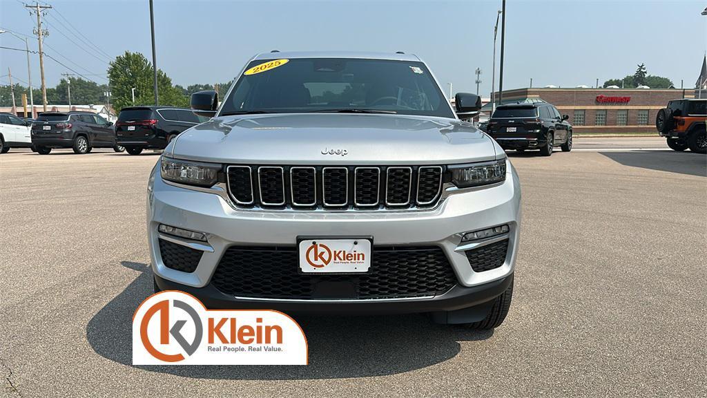 new 2025 Jeep Grand Cherokee car, priced at $45,240