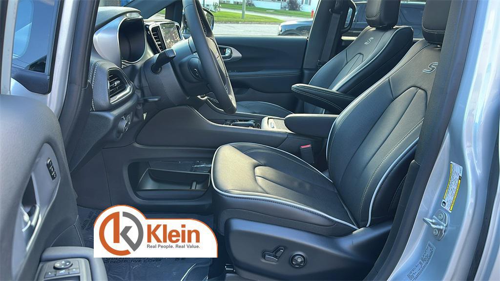 new 2026 Chrysler Pacifica car, priced at $58,200