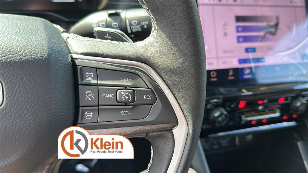 new 2025 Jeep Grand Cherokee car, priced at $44,871
