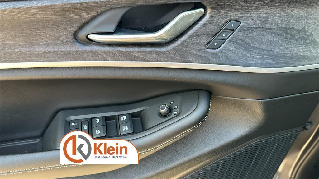 new 2025 Jeep Grand Cherokee car, priced at $44,871