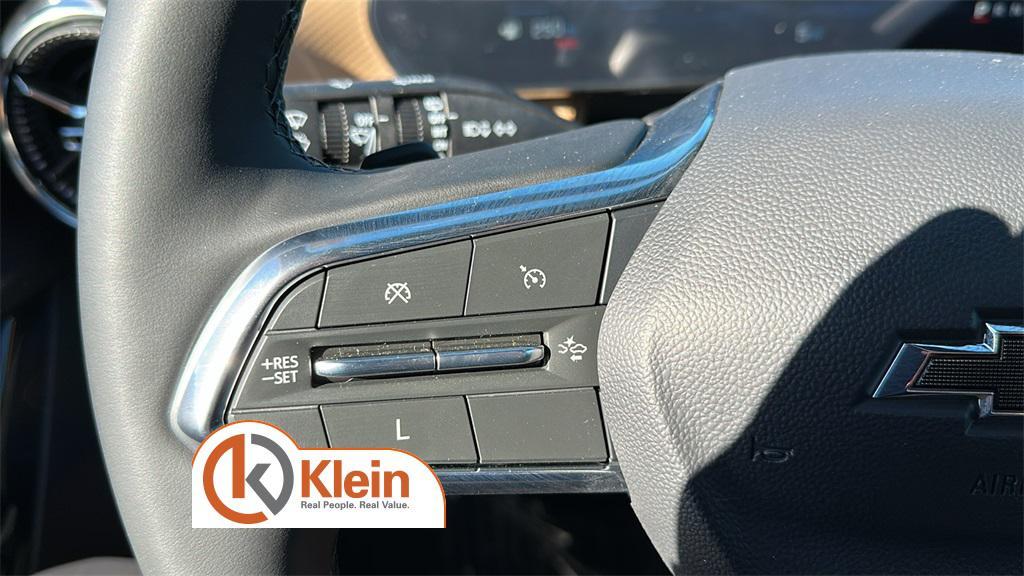 new 2025 Chevrolet Equinox car, priced at $32,500