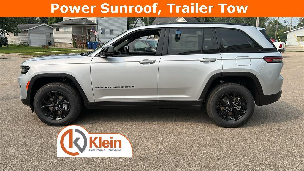 new 2025 Jeep Grand Cherokee car, priced at $40,872