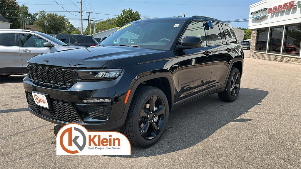 new 2025 Jeep Grand Cherokee car, priced at $50,480