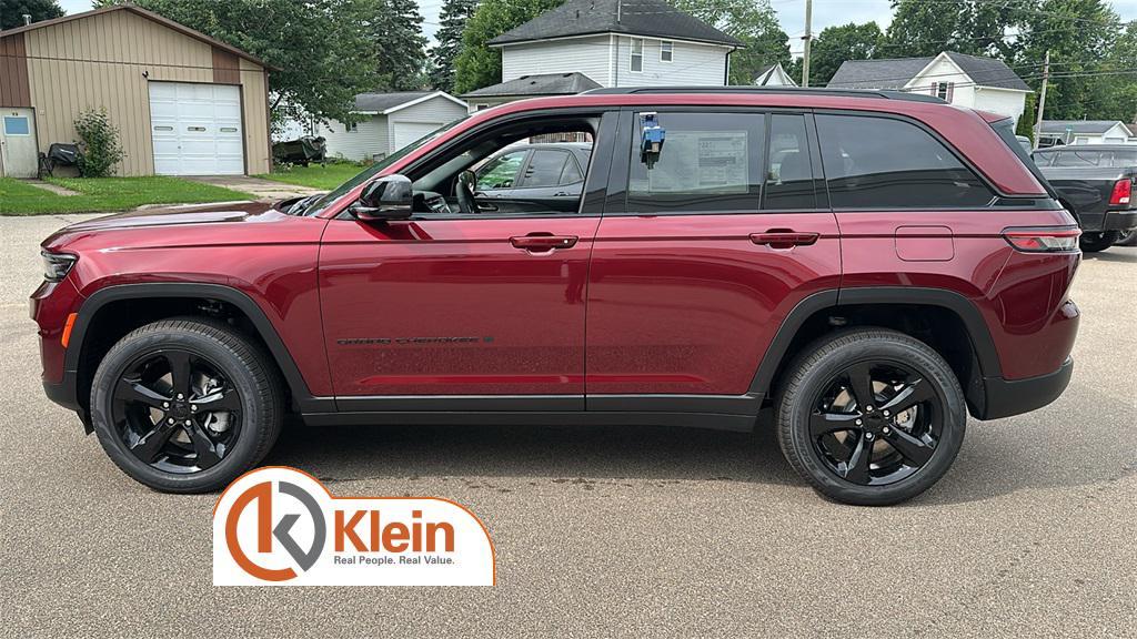 new 2025 Jeep Grand Cherokee car, priced at $47,187