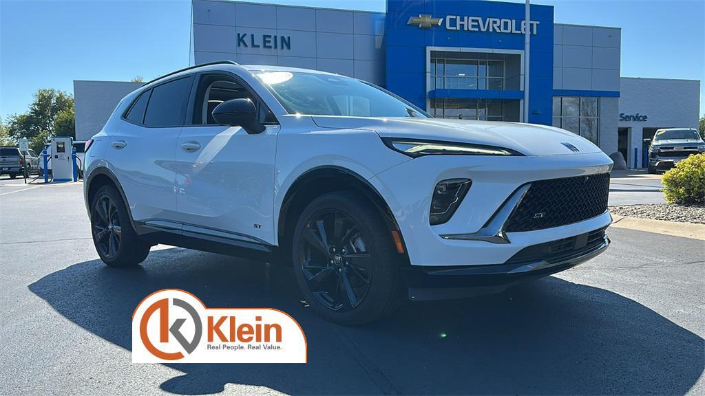used 2024 Buick Envision car, priced at $33,460