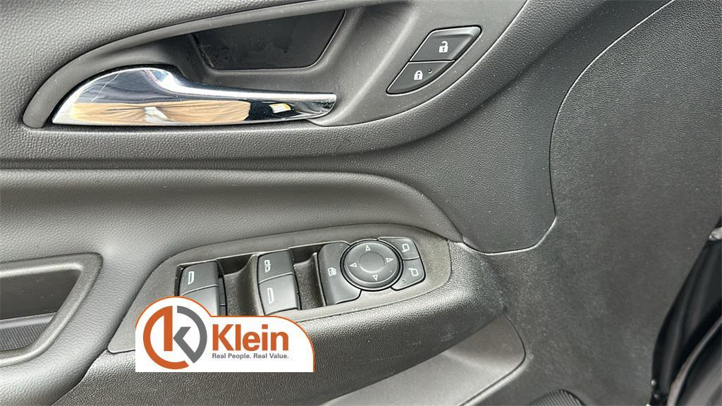 used 2023 Chevrolet Equinox car, priced at $23,998
