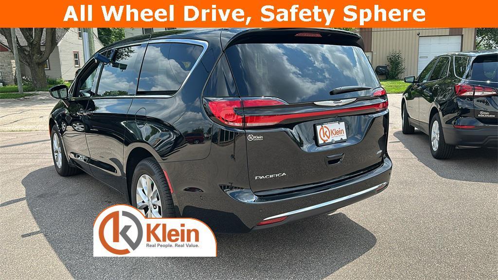 new 2025 Chrysler Pacifica car, priced at $43,394