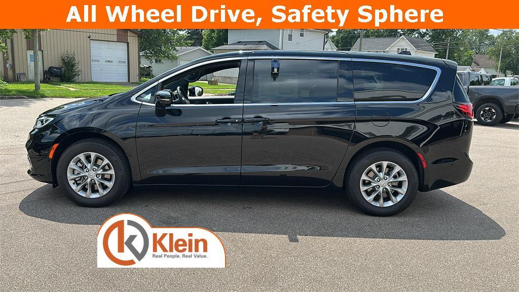 new 2025 Chrysler Pacifica car, priced at $43,394