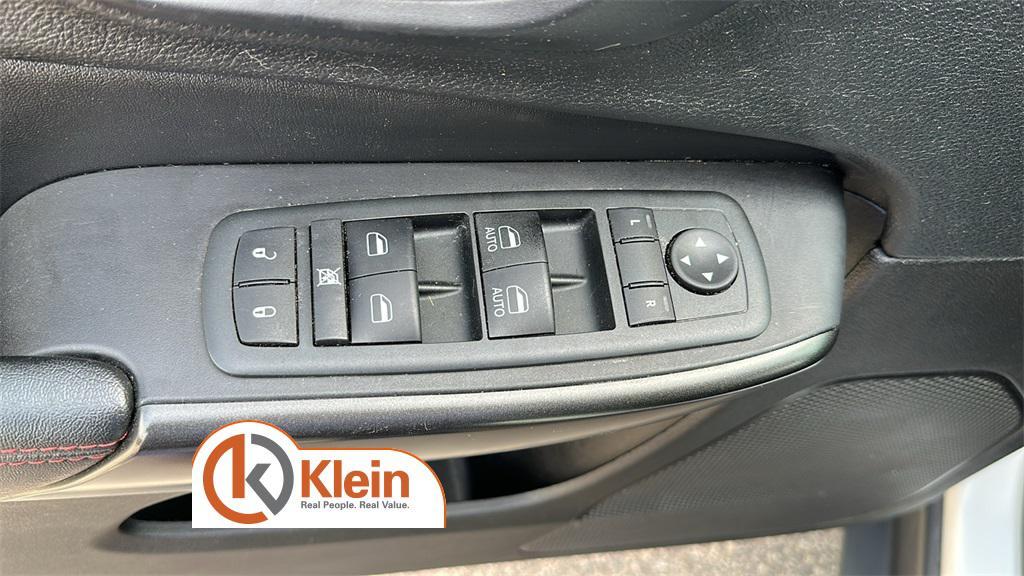 used 2021 Jeep Cherokee car, priced at $23,898