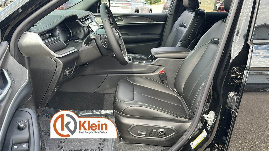 new 2025 Jeep Grand Cherokee car, priced at $46,240